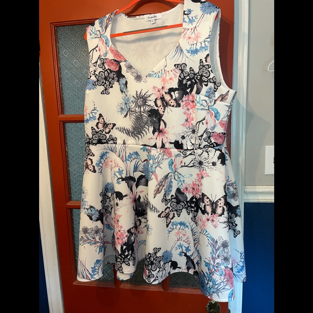 CLOSING SHOP! Priced to go! Simply Be size 22 dress - EUC!